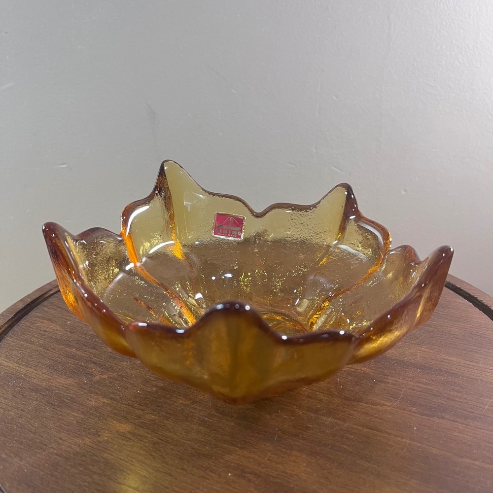 Vtg Viking Glass Epic Leaf Lotus Honey Hand Made Scalloped Bowl 7" MCM Dish